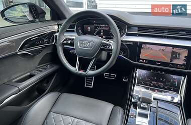 Седан Audi S8 2022 в 