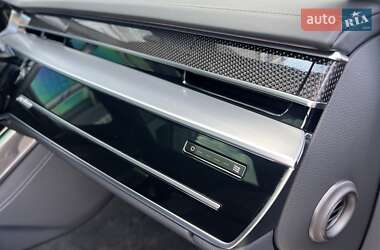 Седан Audi S8 2022 в 