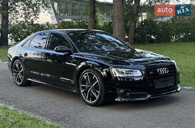 Седан Audi S8 2017 в 