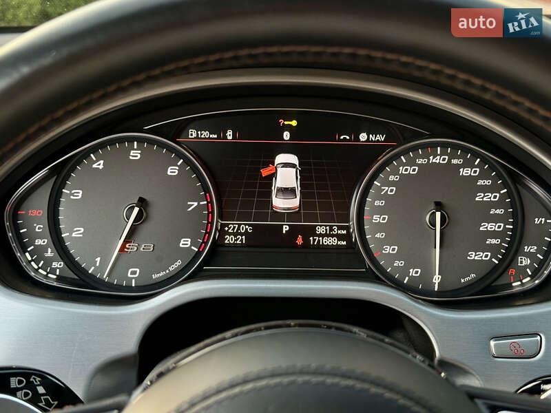 Седан Audi S8 2016 в Одессе