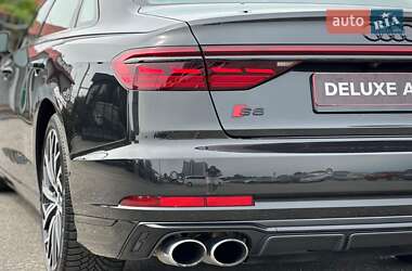 Седан Audi S8 2022 в 