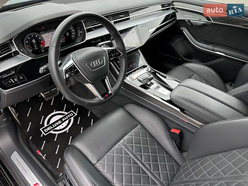 Седан Audi S8 2022 в Киеве