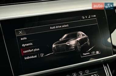 Седан Audi S8 2022 в 