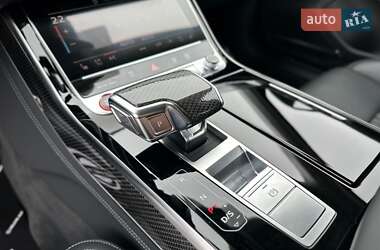 Седан Audi S8 2022 в 