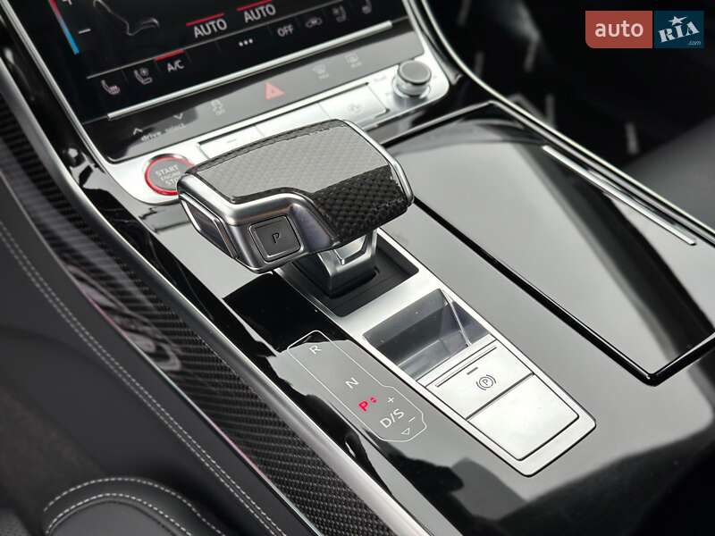 Седан Audi S8 2022 в Киеве