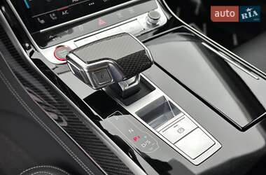 Седан Audi S8 2022 в 
