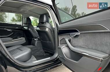 Седан Audi S8 2022 в 