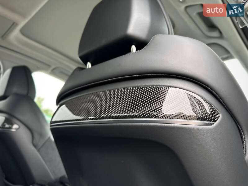 Седан Audi S8 2022 в Киеве