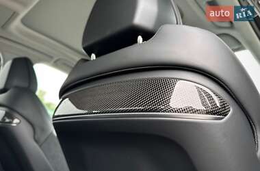 Седан Audi S8 2022 в 