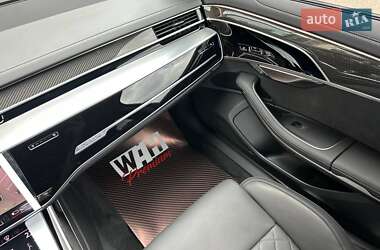 Седан Audi S8 2025 в 