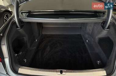 Седан Audi S8 2024 в 