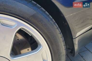 Седан Audi S8 1999 в 