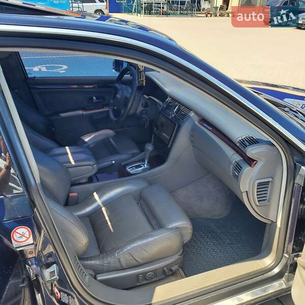 Седан Audi S8 1999 в Калуші
