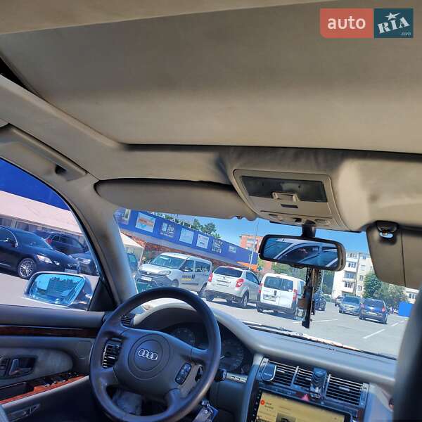 Седан Audi S8 1999 в Калуші