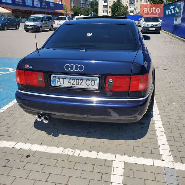Седан Audi S8 1999 в Калуші