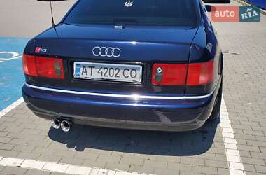 Седан Audi S8 1999 в 