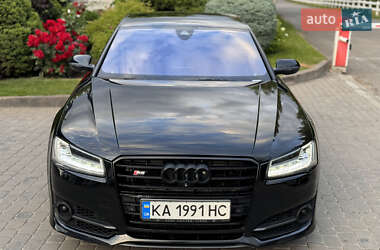 Седан Audi S8 2016 в 