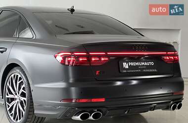 Седан Audi S8 2022 в 