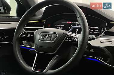 Седан Audi S8 2022 в 