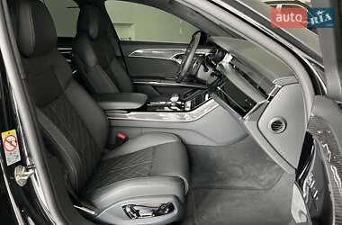 Седан Audi S8 2022 в 