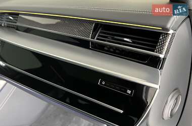 Седан Audi S8 2022 в 