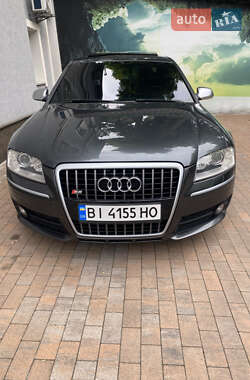 Седан Audi S8 2007 в Лубнах