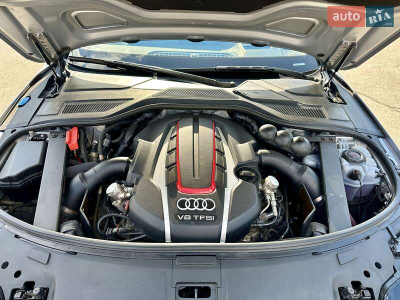 Седан Audi S8 2015 в Харкові фото 10 Седан Audi S8 2015 в Харкові