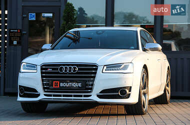 Седан Audi S8 2014 в 