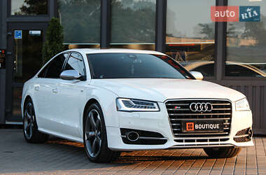 Седан Audi S8 2014 в 