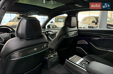 Седан Audi S8 2020 в 