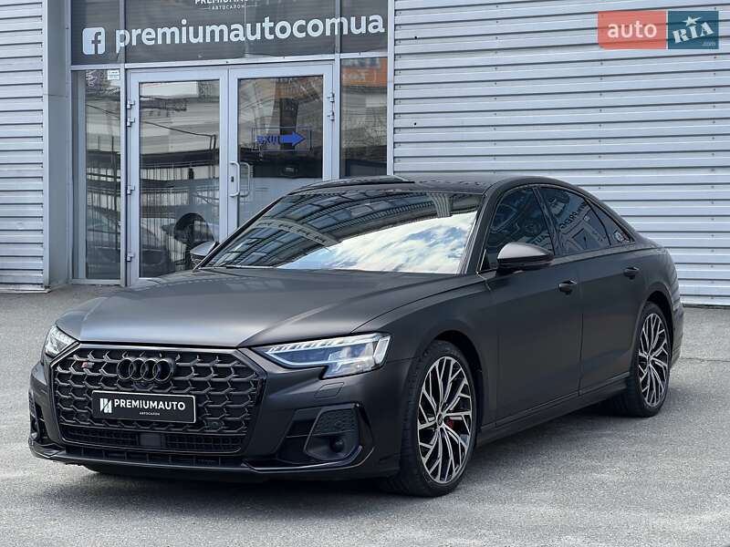 Седан Audi S8 2022 в Києві