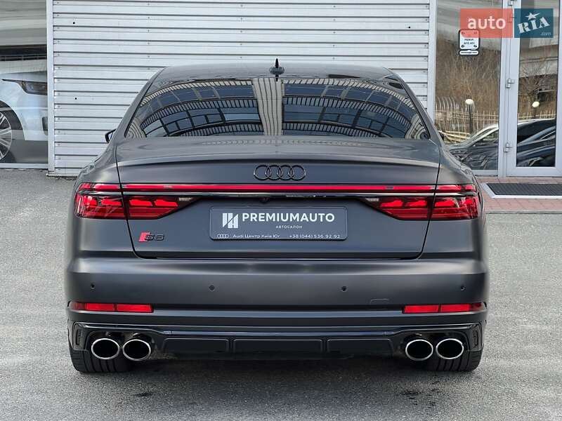 Седан Audi S8 2022 в Києві
