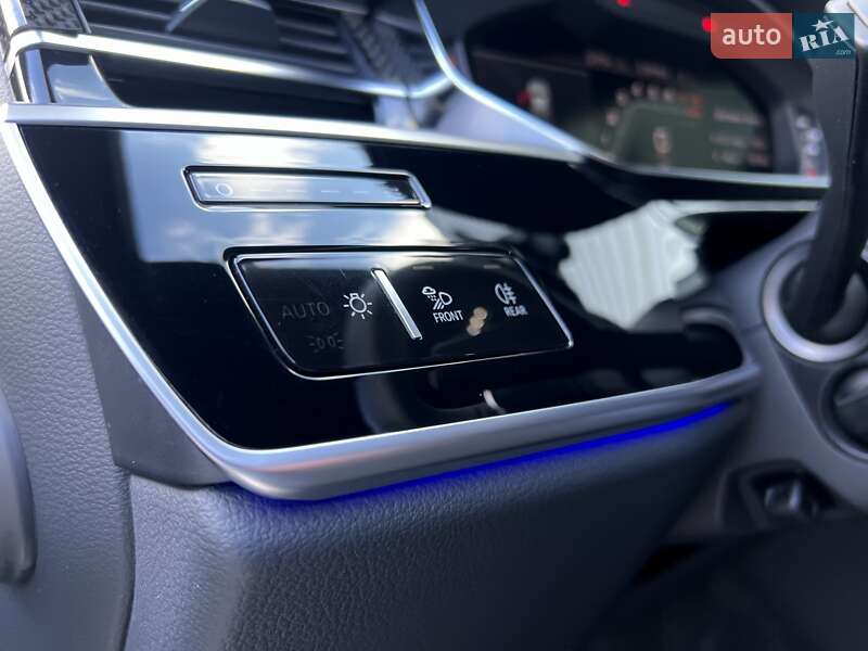 Седан Audi S8 2022 в Києві