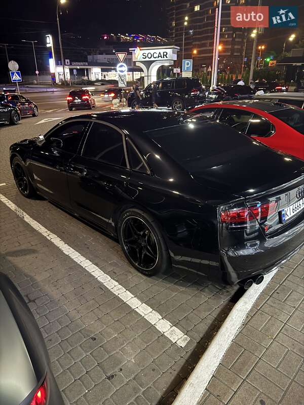 Седан Audi S8 2012 в Києві
