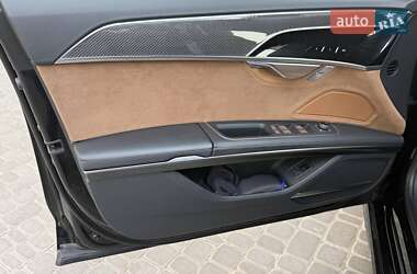 Седан Audi S8 2019 в 