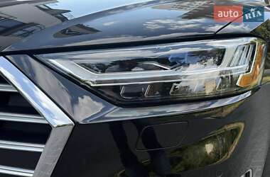 Седан Audi S8 2019 в 