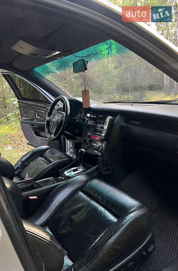 Седан Audi S8 1998 в 