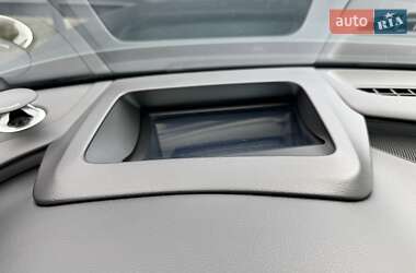 Седан Audi S8 2016 в 