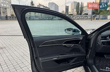 Седан Audi S8 2024 в 