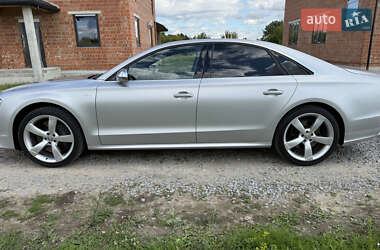 Седан Audi S8 2014 в 
