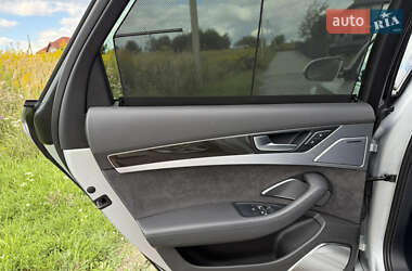 Седан Audi S8 2014 в 