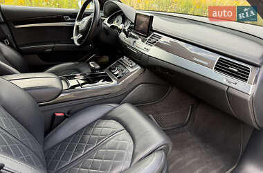 Седан Audi S8 2014 в 