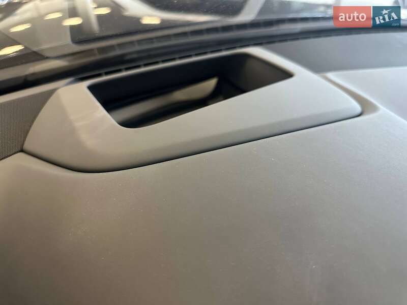 Седан Audi S8 2025 в Киеве фото 15 Седан Audi S8 2025 в Киеве