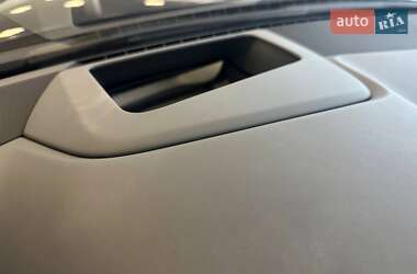 Седан Audi S8 2025 в 
