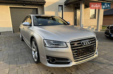 Седан Audi S8 2015 в Львове