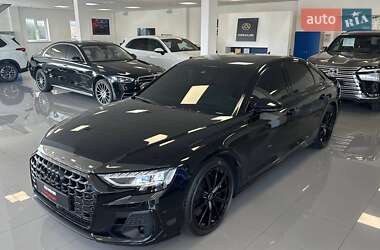 Седан Audi S8 2025 в 