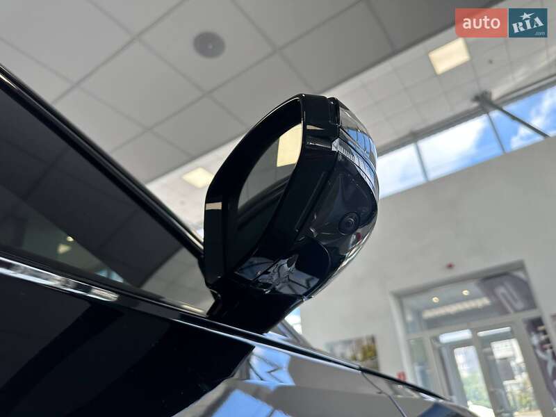 Седан Audi S8 2025 в Киеве фото 11 Седан Audi S8 2025 в Киеве