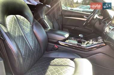 Седан Audi S8 2013 в 