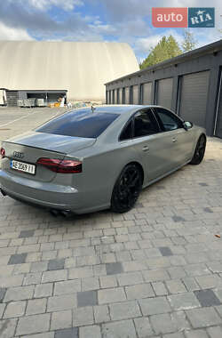 Седан Audi S8 2017 в 