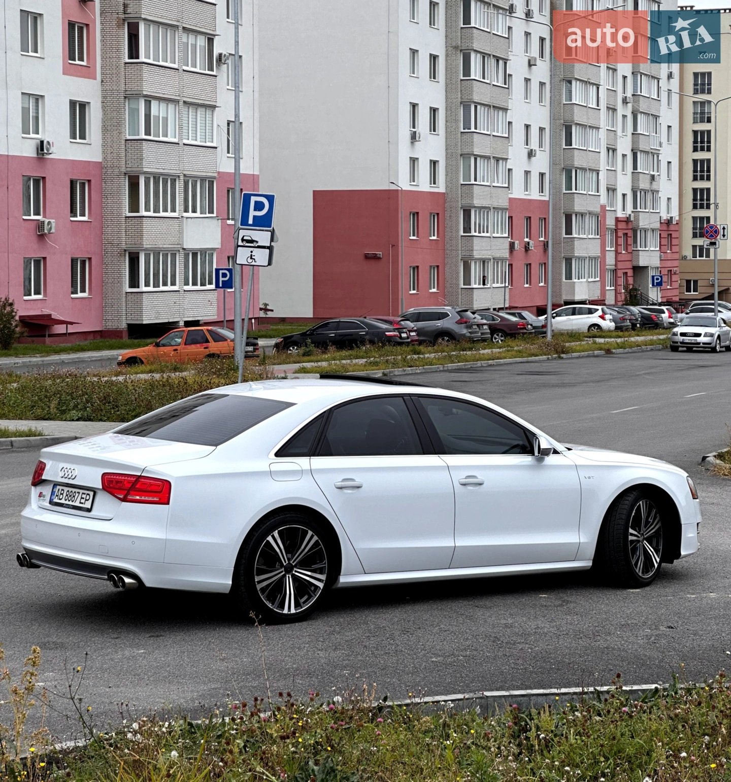 2014 Audi S8 - мініатюра 8